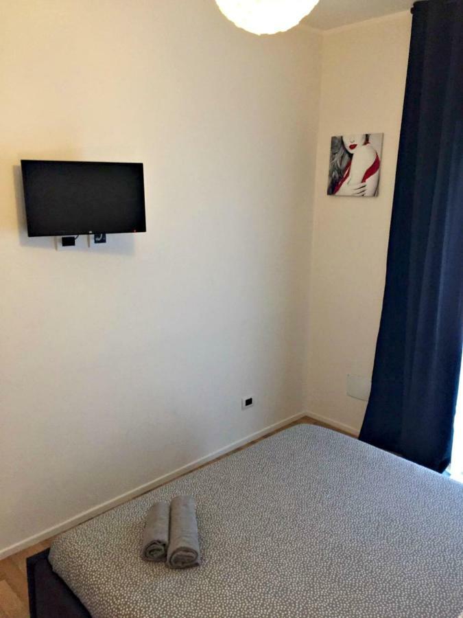 Fashion Guest House Рим Екстериор снимка